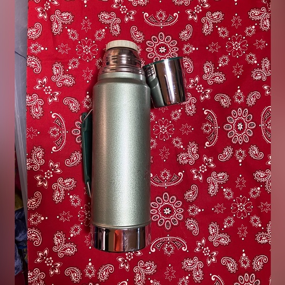 Vintage Aladdin Stanley Thermos A-944DH Green  With Handle, One Quart - Picture 3 of 4